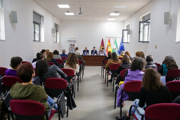 Presentación de Derechos a la vivienda con la Junta de Andalucía y el Ayuntamiento de Sevilla